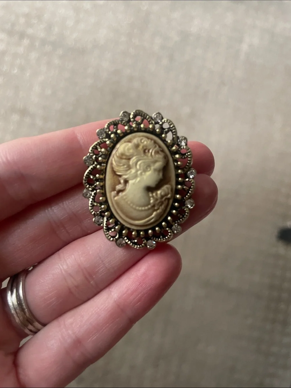 Lady Cameo Brooch